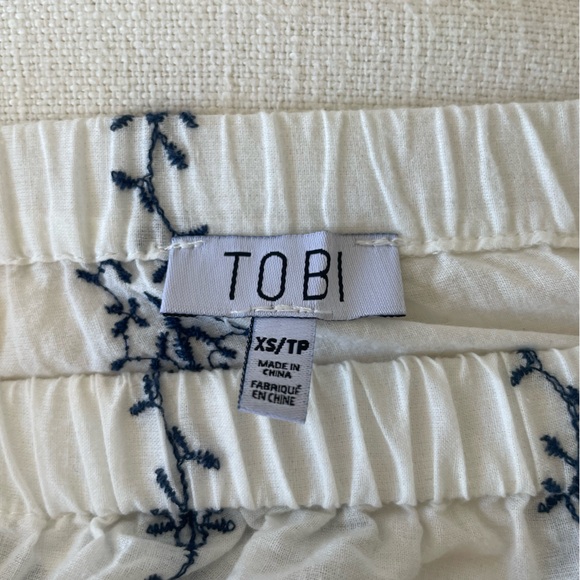 TOBI Strapless eyelet Top XS - Picture 7 of 7